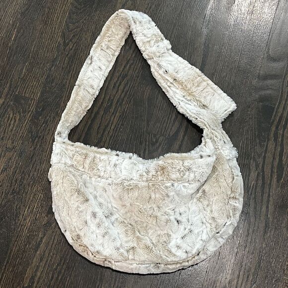 Susan Lanci Designs Cuddle Carrier Faux Fur Dog Puppy Bag Soft USA Crossbody - Picture 1 of 5